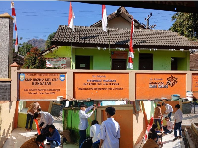 Menyongsong HUT Ke-81 RI: Semangat Gotong Royong Murid dan Guru SMPN 2 Satap Bungatan Memasang Bendera Merah Putih dan Umbul-umbul
